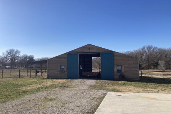 Home on 5.2 acres Just outside Nevada Mo - Image# 4